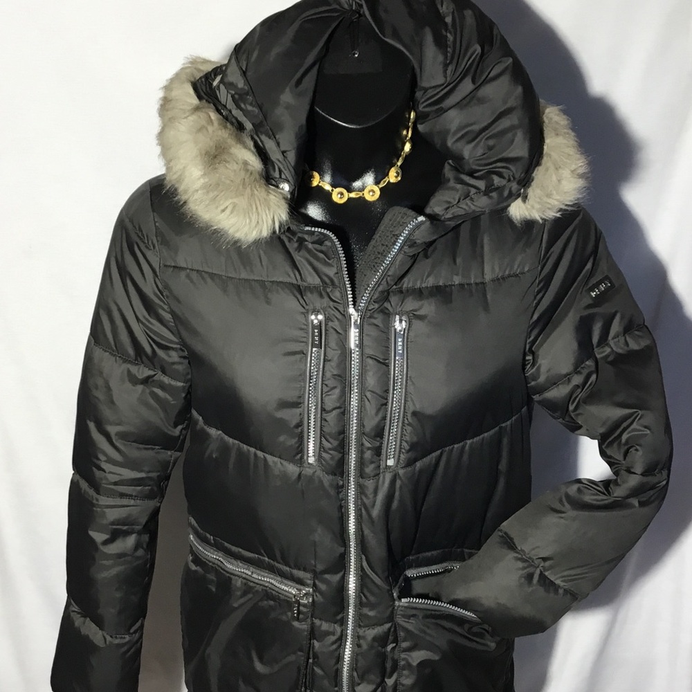 Women’s Black Hooded Puffer Coat with Faux Fur Trim